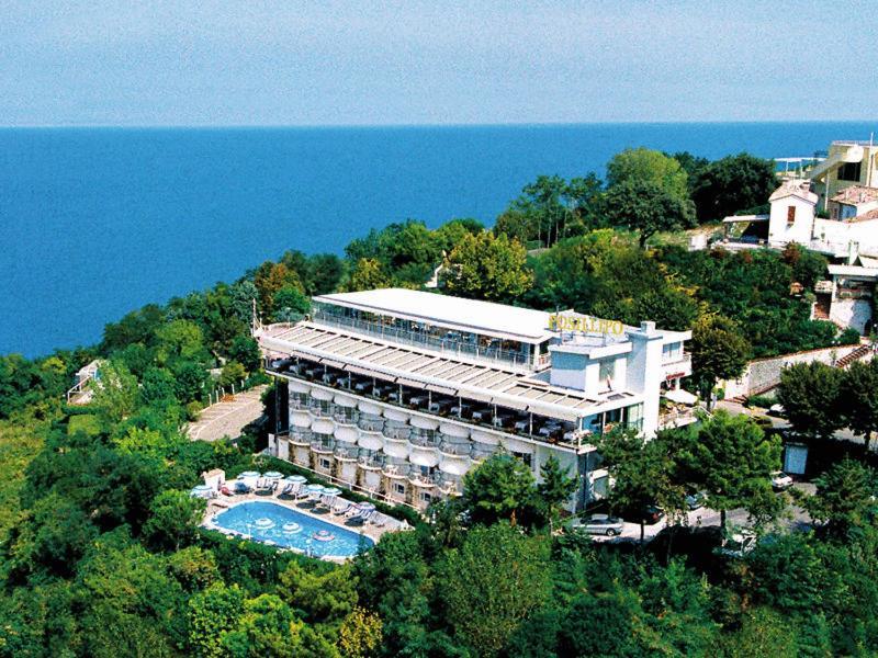 Hotel Posillipo Gabicce Mare Esterno foto