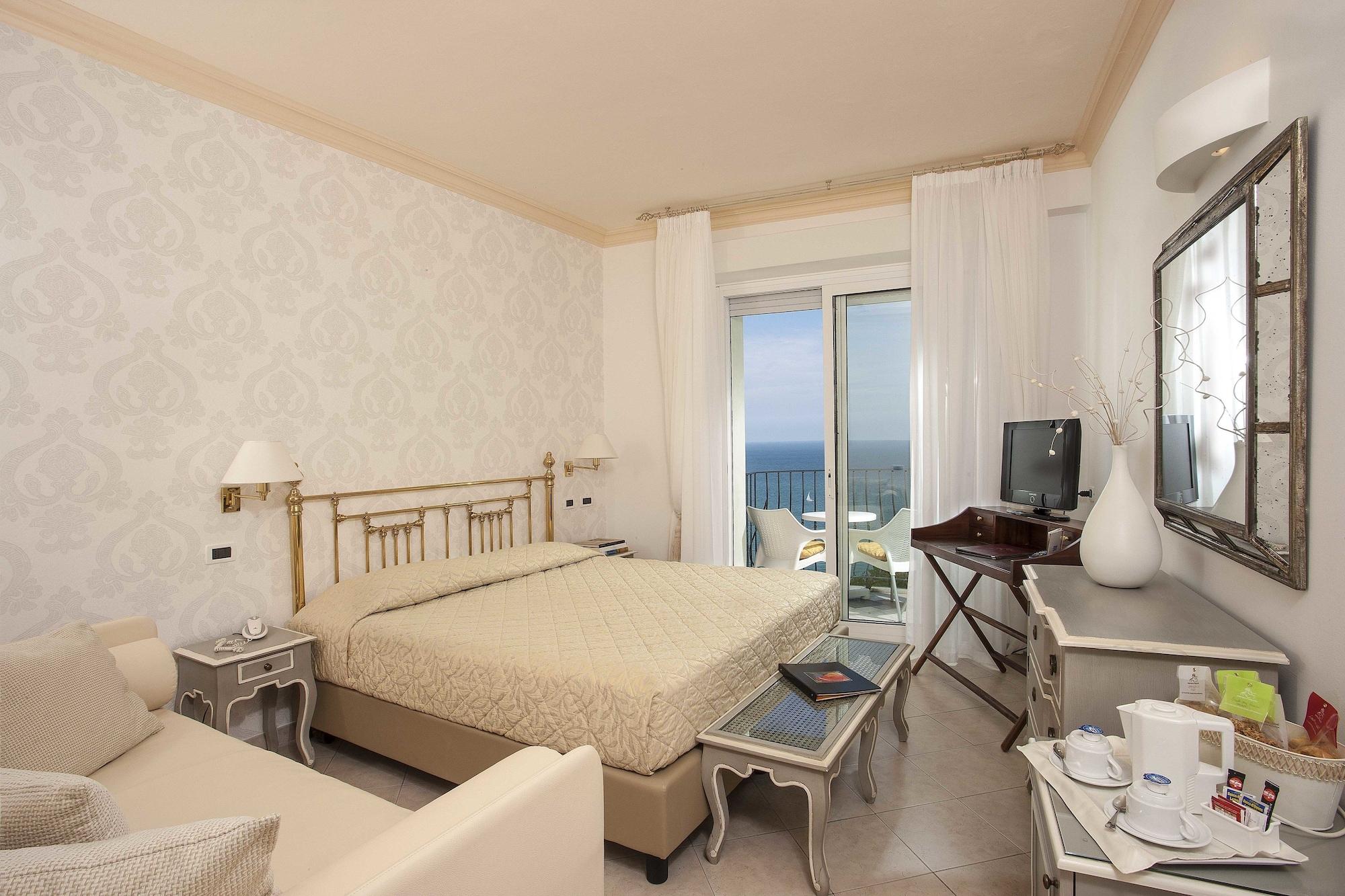 Hotel Posillipo Gabicce Mare Esterno foto